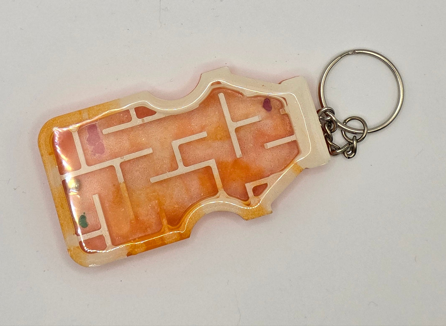 shaker maze bottle keychain